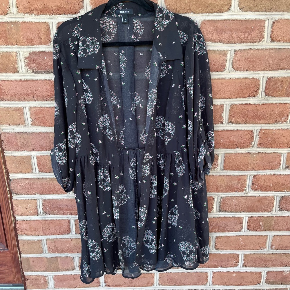 torrid Black floral skull blouse